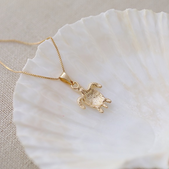 Sea Turtle Necklace | 18k Gold Filled - Picture 6 of 8